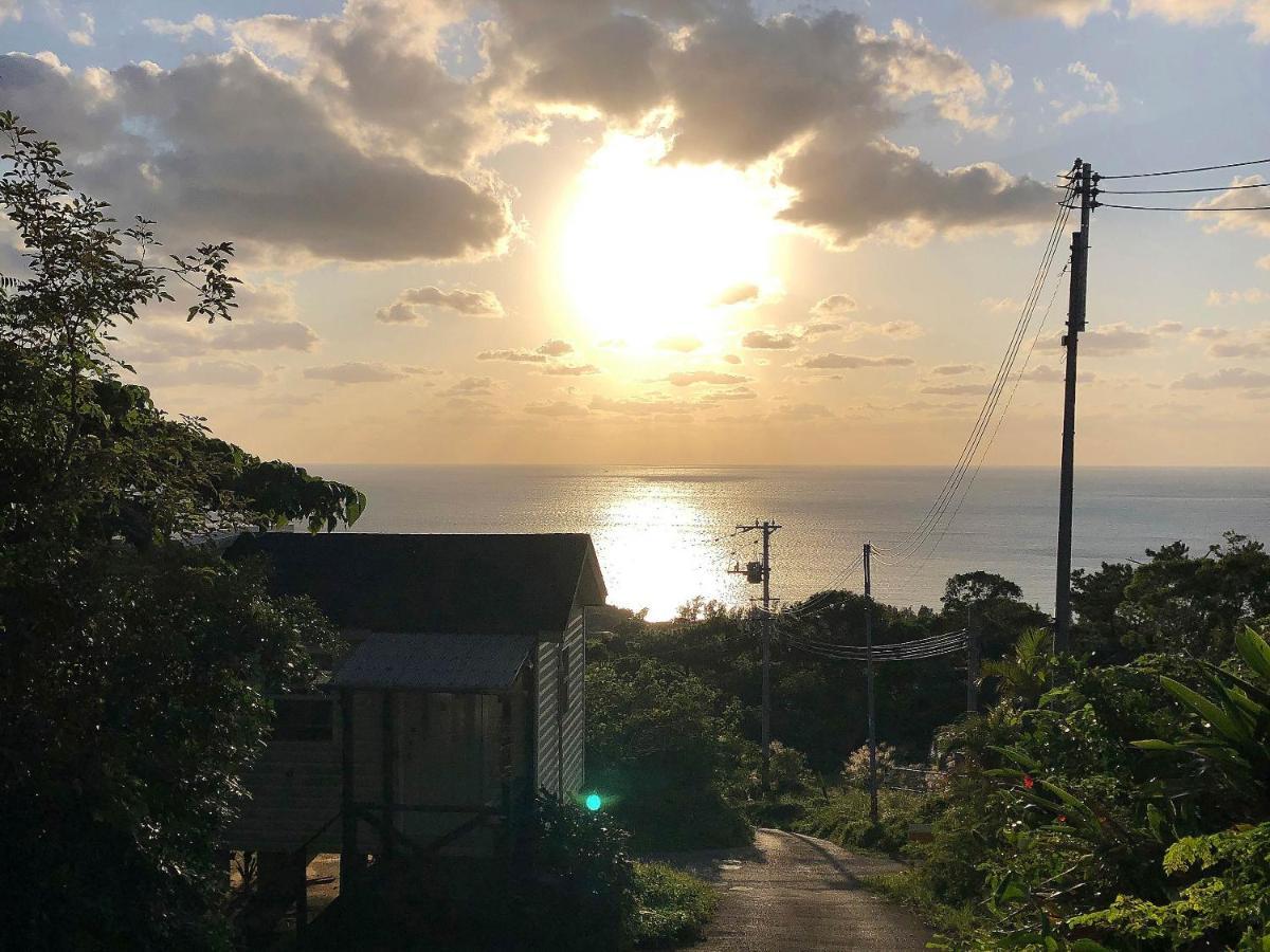 Panorama Ocean View Cottage Motobu Exterior foto